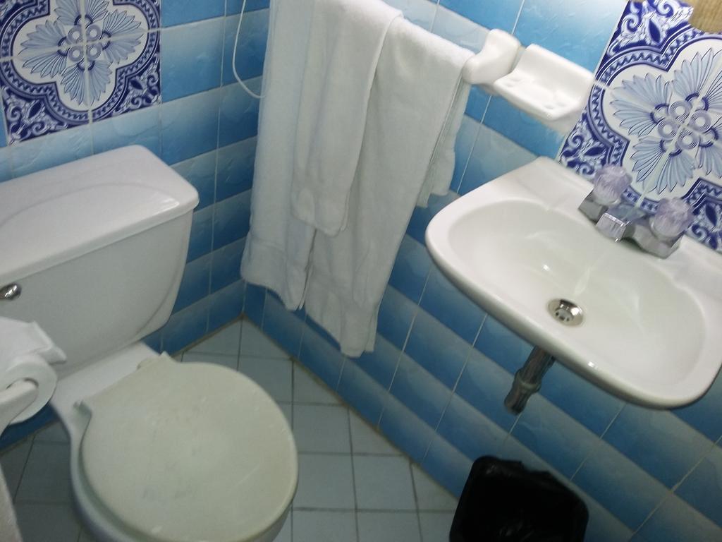 Hotel Santa Clara Antigua Стая снимка
